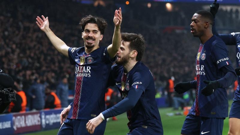 热闻｜英超争冠悬念再起！阿森纳0-0利物浦，布拉德利吊射中楣+伤退